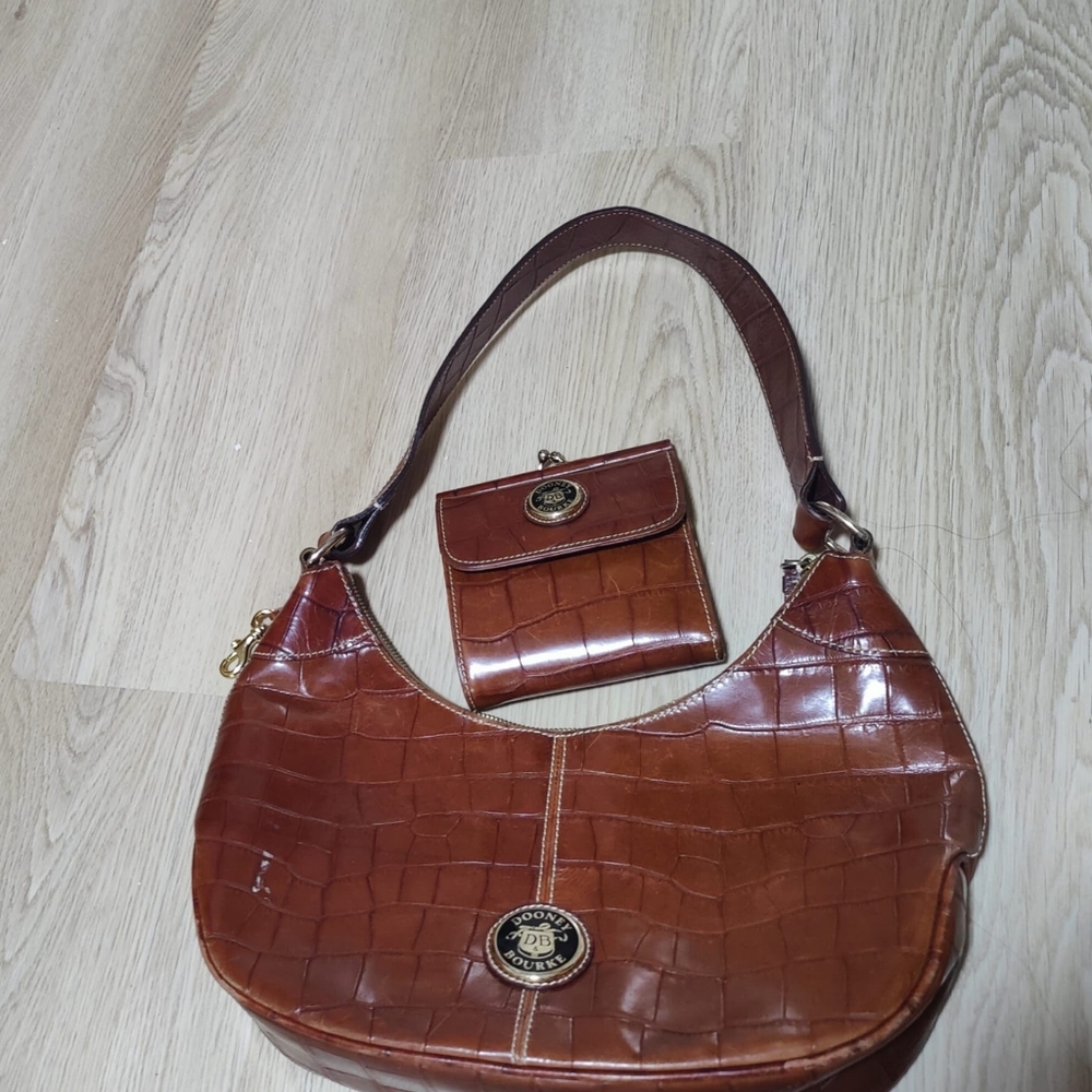 Gorgeous vintage Dooney & Bourke Bag & Wallet